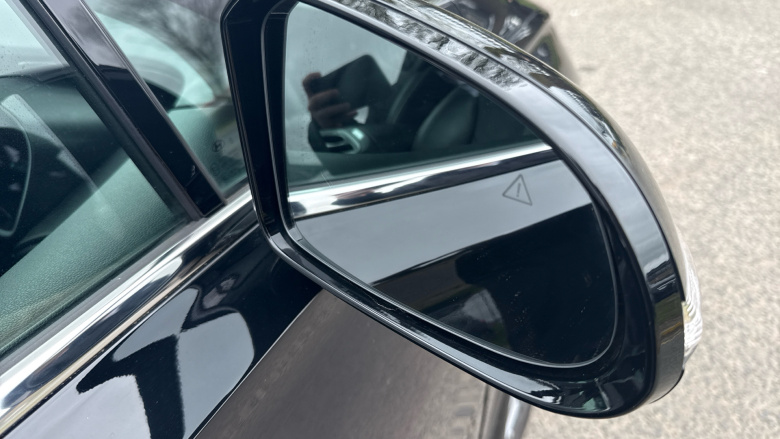 Hyundai SANTA FE 1.6 TGDi Hybrid Ultimate 5dr 4WD Auto Hybrid Estate